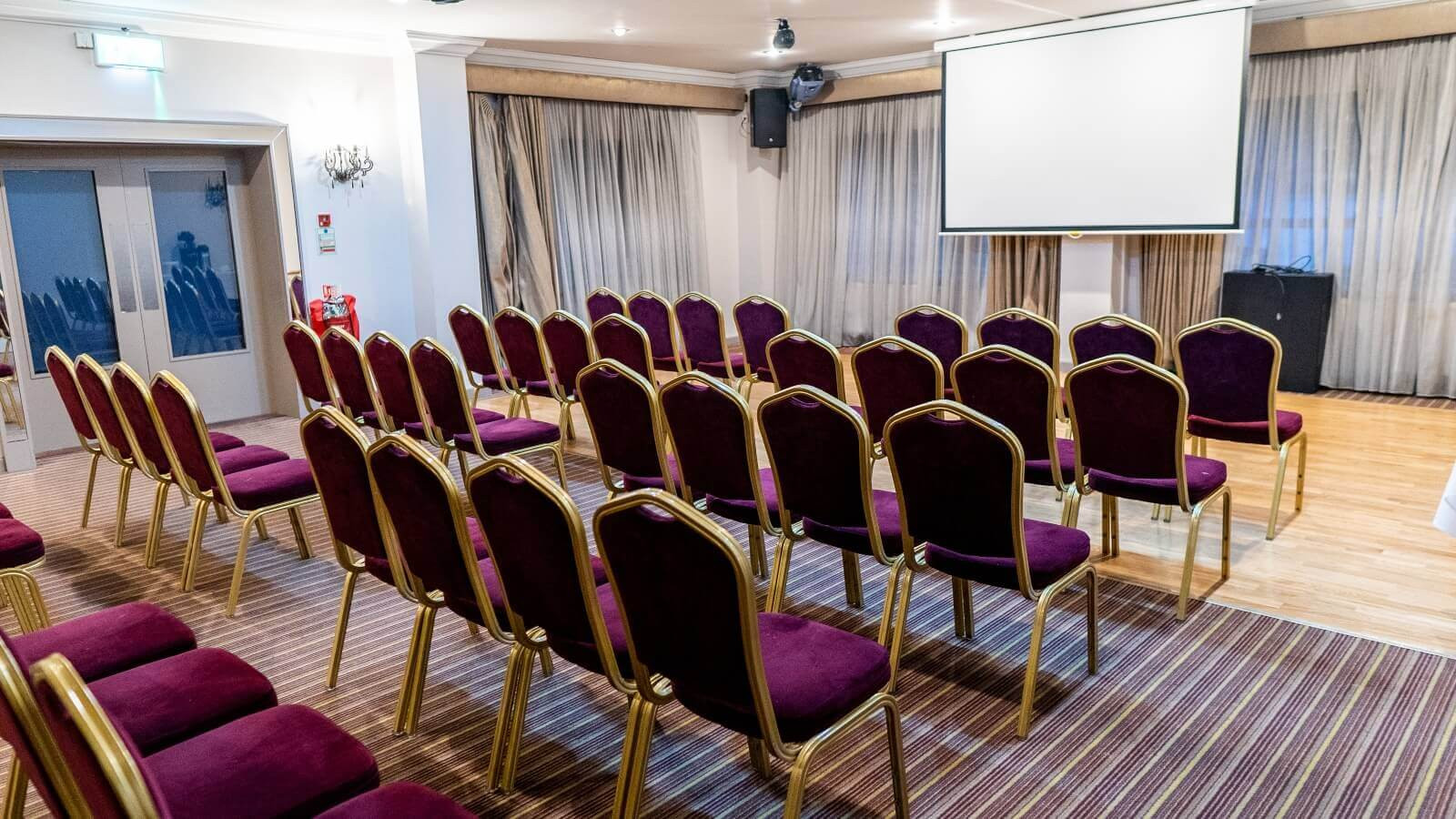 Waterfoot Hotel